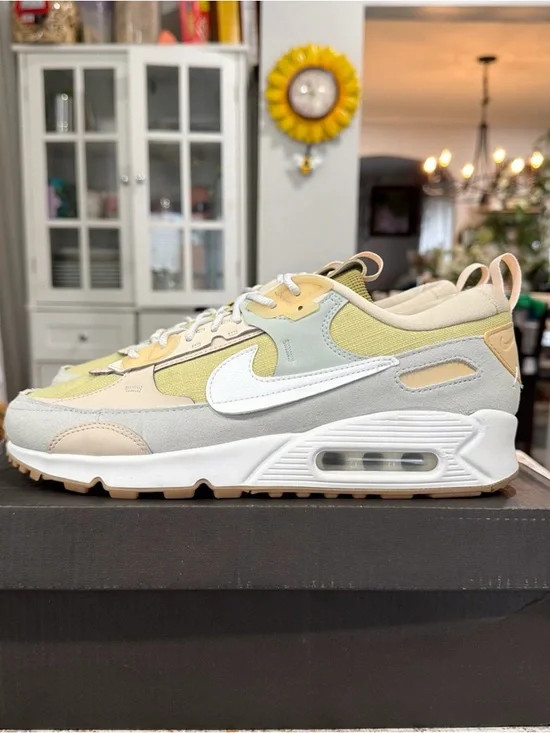 Nike Women's Air Max 90 Futura 'Buff Gold Light Silver' DV7190-700 Size 10 - Picture 4 of 8
